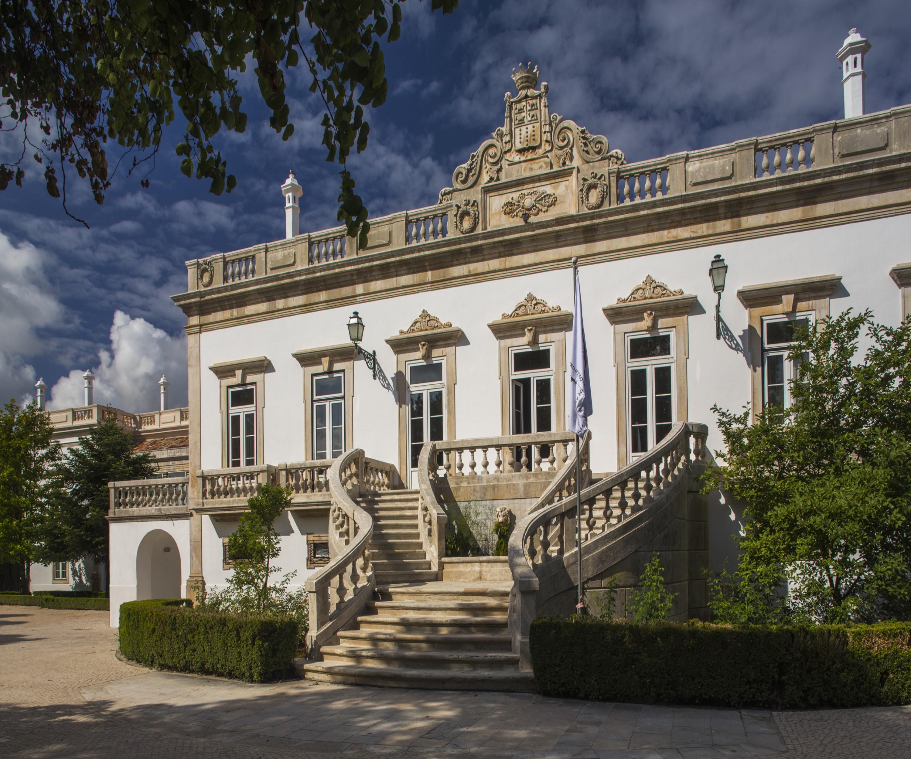 Hotel Quinta das Lagrimas - Small Luxury Hotels Coimbra Esterno foto The front facade of the Palácio de Abrantes