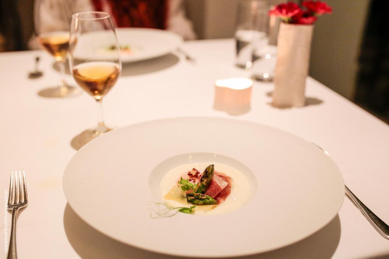 Hotel Quinta das Lagrimas - Small Luxury Hotels Coimbra Esterno foto A dish at the restaurant