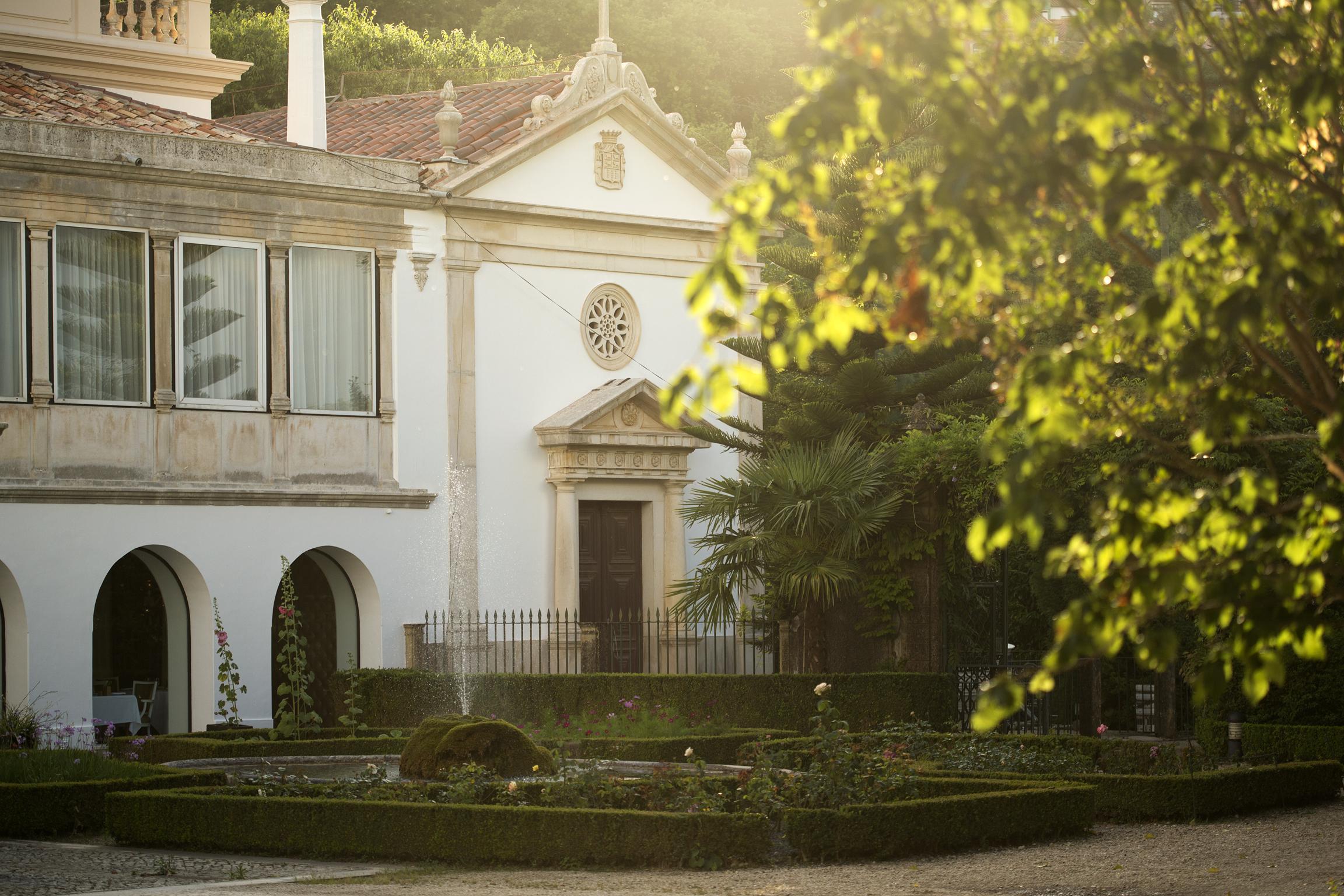 Hotel Quinta das Lagrimas - Small Luxury Hotels Coimbra Esterno foto The chapel of the Pousada de Óbidos, where the wedding took place